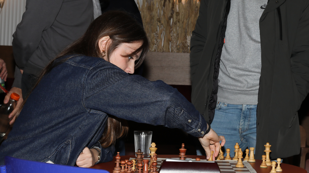 A player concentrating on her next move